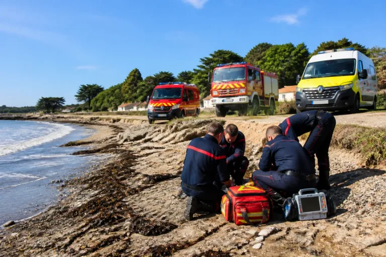 Noyade mortelle à Jard-sur-Mer : un homme de 72 ans décède malgré l’intervention rapide des secours