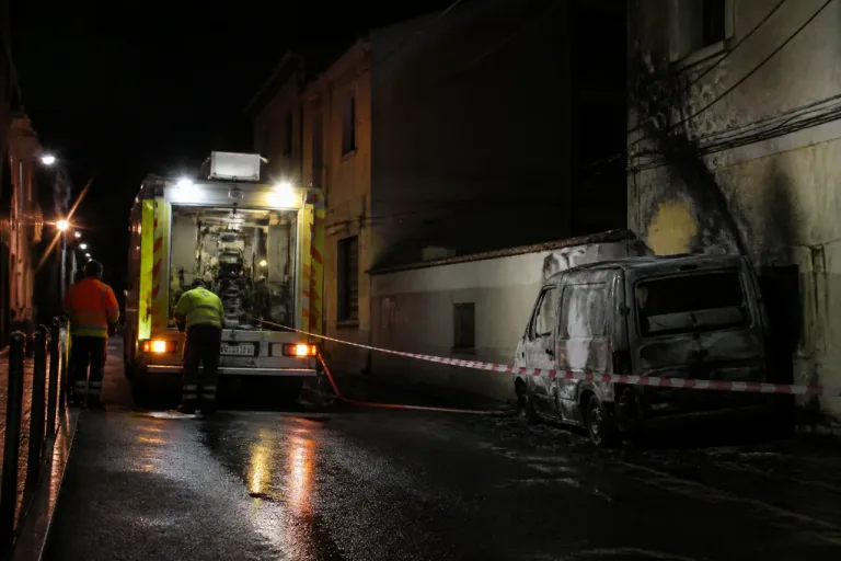 Nuit d’incendies dans le 66: quartier sans électricité à Villelongue, confinement à Font-Romeu