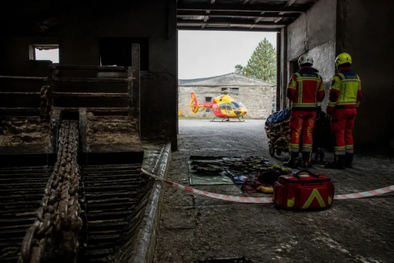 Octogénaire grièvement blessé par un évacuateur à fumier à Vorey-sur-Arzon