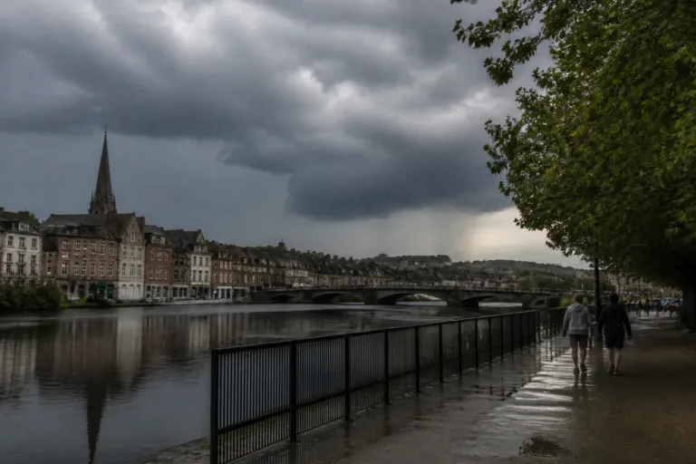 Orages après la canicule : 39 interventions dans les Ardennes, baignade annulée à Charleville