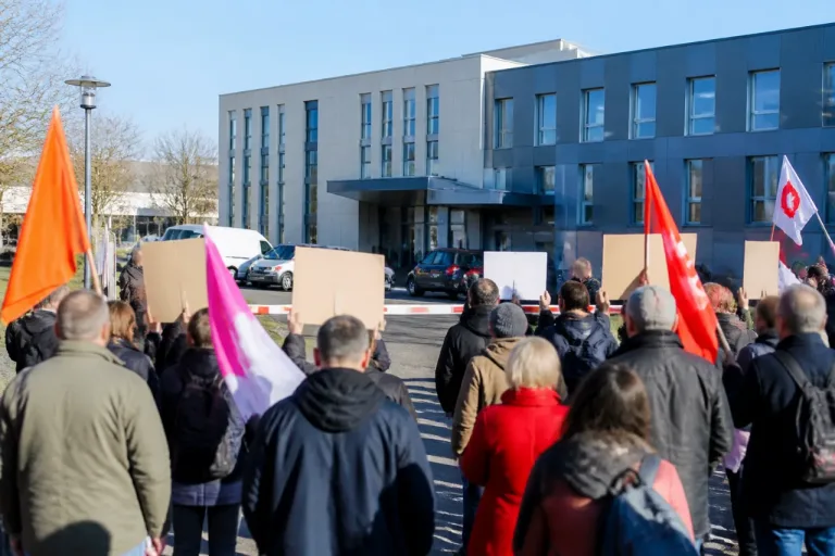 Orléans : les salariés du BRGM prêts à perturber la visite du ministre pour réclamer des salaires