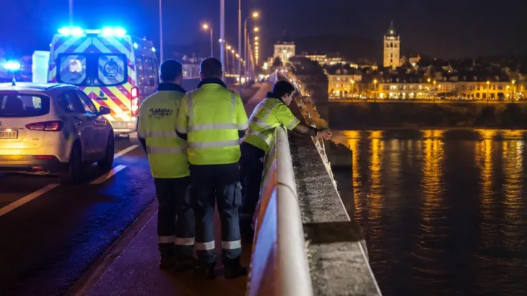 Orléans : une jeune femme de 19 ans sauvée in extremis au pont Thinat