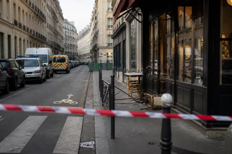 Paris 12e : une femme tuée par la police après une attaque au couteau dans un restaurant