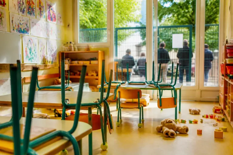 Paris : relaxe d’un animateur périscolaire dans une affaire liée à une maternelle du 11e