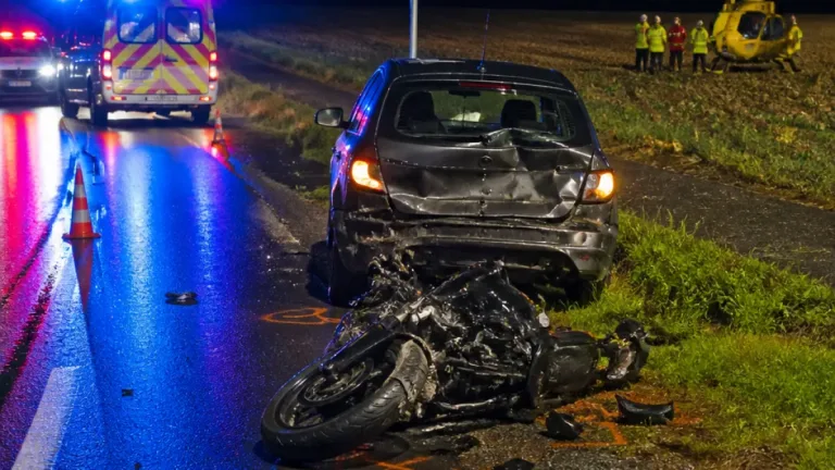Percuté sur la RD115, un motard de 55 ans évacué en urgence absolue vers Poitiers