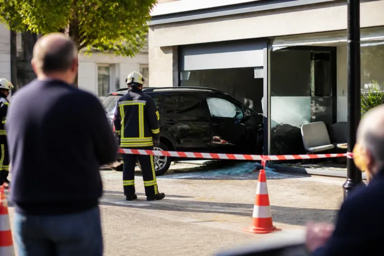 Périgueux: un SUV encastre sa proue dans un cabinet médical place Francheville