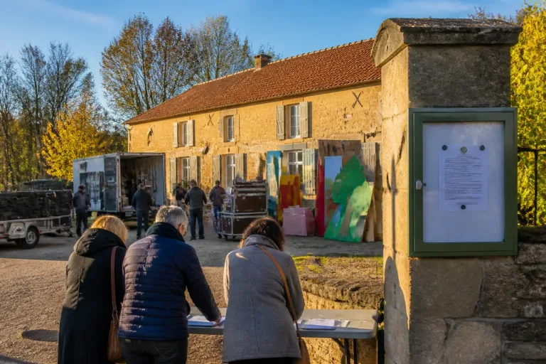 Pinocchio Parc forcé de quitter la Ferme des Arts : une fermeture contestée à Vert-Saint-Denis