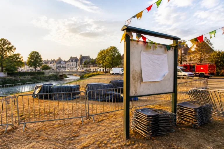 Plusieurs communes de la Nièvre annulent leurs feux d’artifice en raison du risque d’incendie
