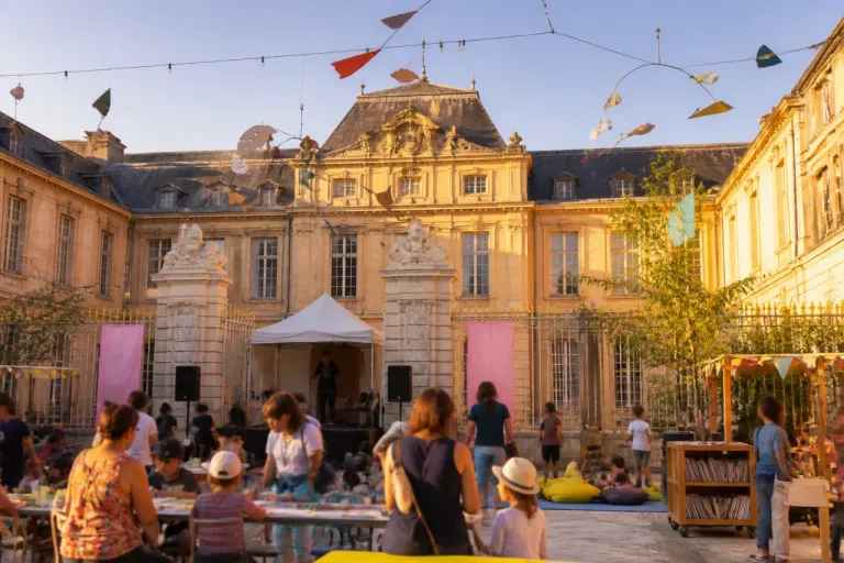 Poitiers : le Palais s’anime cet été avec les « Échappées du Palais »