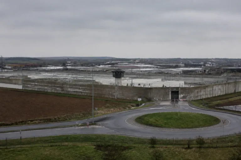Pourquoi la prison de Laon est à la périphérie ? Un éclairage local