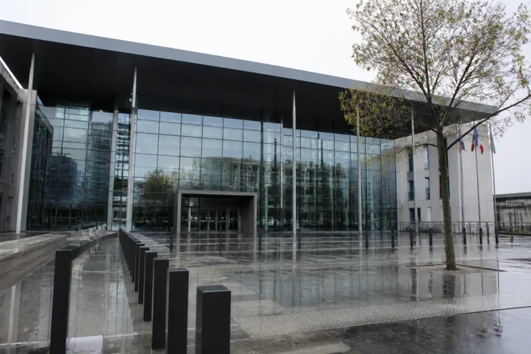 Poursuite dangereuse sur la RN entre 22 et 35 : un quadragénaire jugé à Rennes