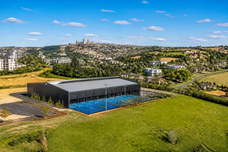 Près de Rodez, le projet Z5 attise les débats: padel, foncier et enjeux locaux