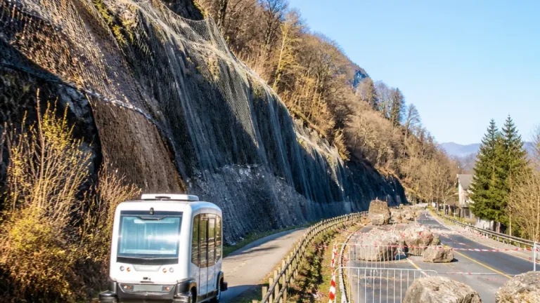 RD663 coupée entre Bart et Bavans après des chutes de blocs au Mont-Bart