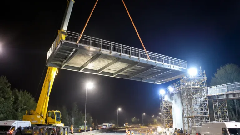 RN10 : coupure nocturne à Montigny-le-Bretonneux pour poser la future passerelle