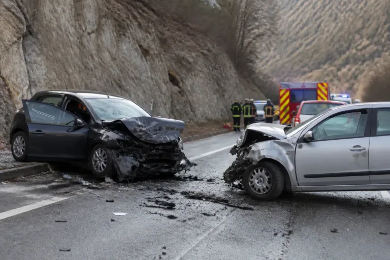 RN94 à Châteauroux-les-Alpes : collision frontale, un blessé grièvement atteint