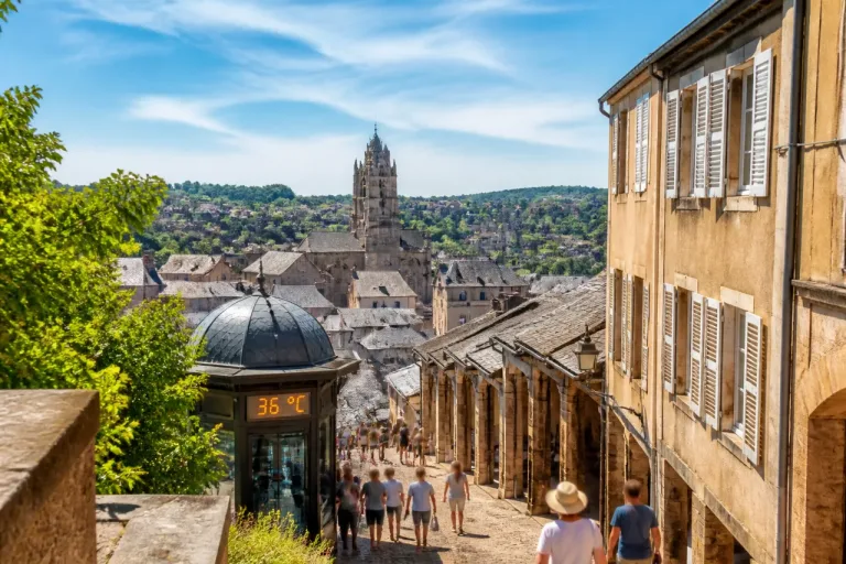 Rodez : canicule annoncée, journée très chaude autour de 36 °C