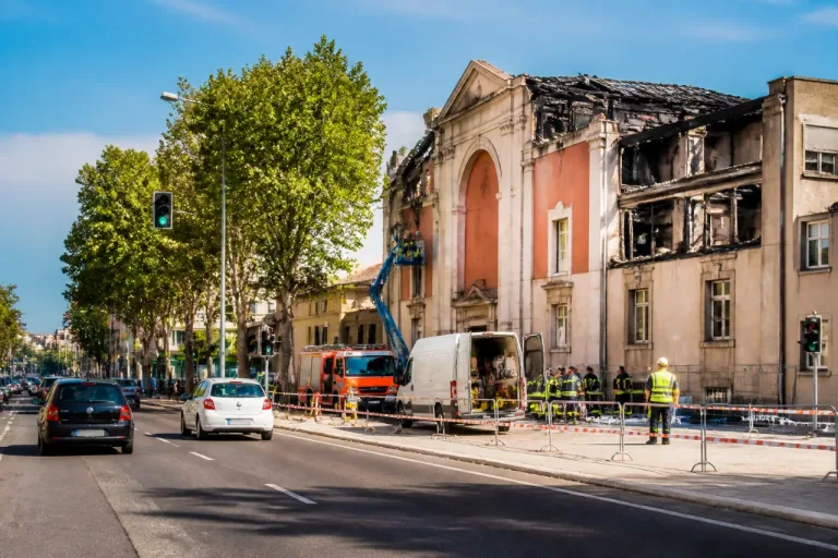 Romans-sur-Isère : le boulevard Gabriel-Péri rouvre à la circulation après l’incendie rue Guillaume