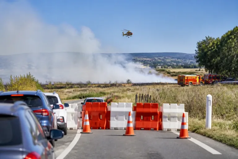 Route coupée entre Pamiers et Verniolle: incendie et épaisse fumée, hélicoptère mobilisé