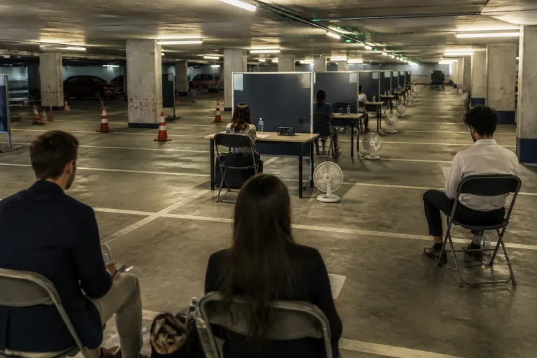 Rueil-Malmaison: des oraux du bac déplacés au parking du lycée pour cause de canicule
