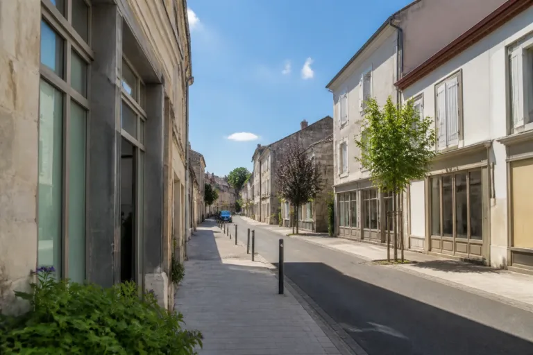 Ruffec obtient la prolongation régionale pour son centre-bourg, cap fixé jusqu’en 2028