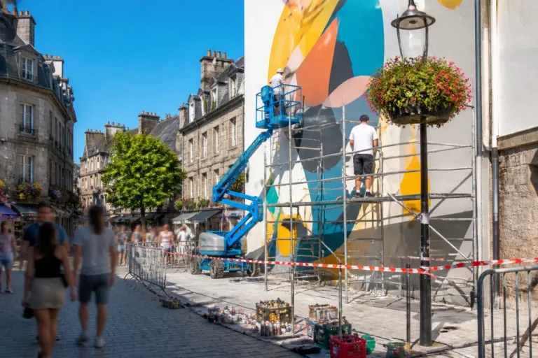 Saint-Brieuc : quinze artistes peindront en direct pour le retour de Just Paint