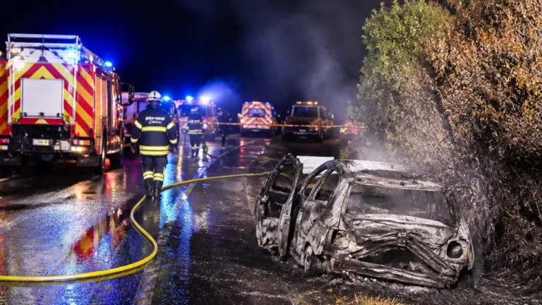 Saint-Colomban : un conducteur de 30 ans meurt dans un accident suivi d’un incendie sur la RD61