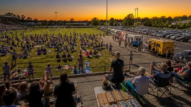 Saint-Étienne-de-Tulmont : près de 500 personnes réunies au stade pour l’éclipse solaire