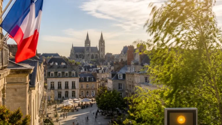Saint-Lô : journée voilée mais chaude attendue vendredi, vent modéré et retour d'humidité la nuit