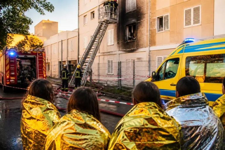 Sainte‑Marie : un enfant décède dans un incendie, cellule d’aide et enquête ouvertes