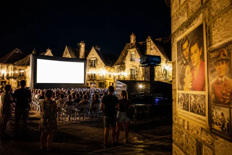 Sainte-Sévère : projection en plein air de la version restaurée de « Jour de fête »