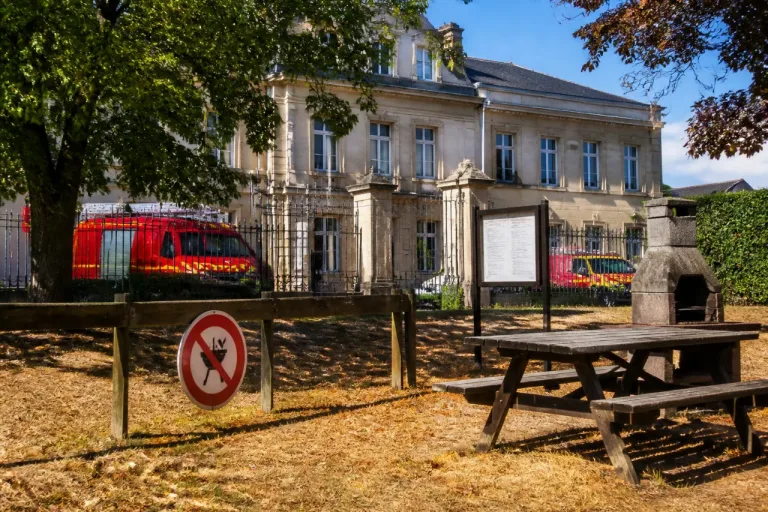Saône‑et‑Loire placé en risque sévère feux de forêt : interdictions et consignes à respecter