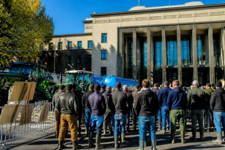 SDAGE Loire-Bretagne : des agriculteurs mobilisés à Clermont pour le stockage de l’eau