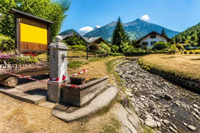 Sécheresse: la Haute-Savoie durcit les restrictions d’eau sur plusieurs bassins