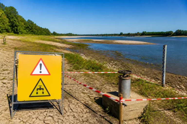 Sécheresse: restrictions d’eau durcies en Loire-Atlantique, la Loire placée en vigilance