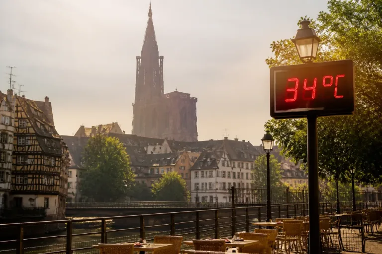 Strasbourg : journée très nuageuse et chaleur marquée, jusqu'à 34 °C mardi