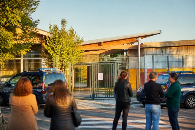 Tarnos : un animateur de centre de loisirs suspendu et placé en garde à vue après des plaintes de familles