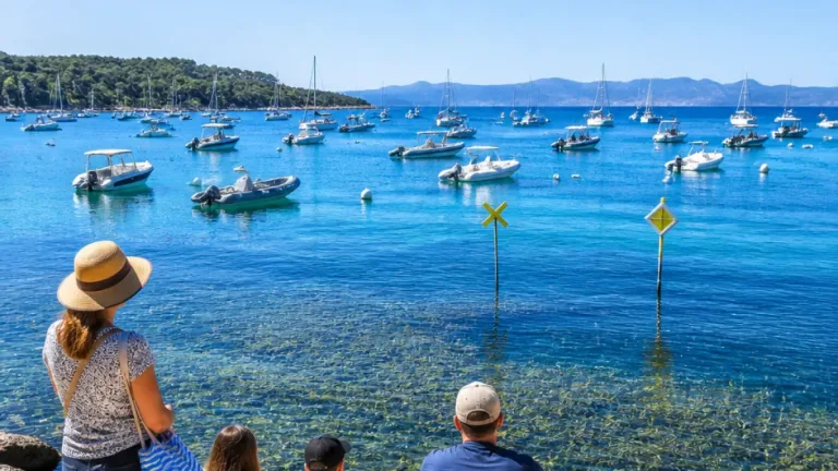 Toulon : l'anse Méjean menacée par la saturation des mouillages, la mairie propose une zone réglementée