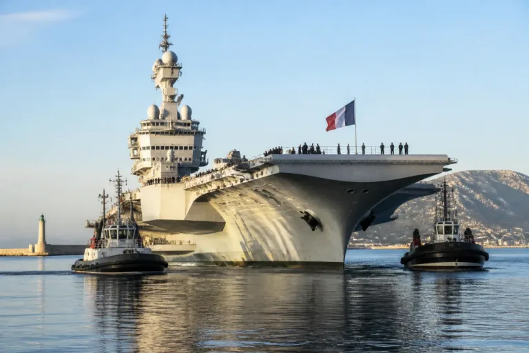 Toulon: le Charles-de-Gaulle met cap sur son port d’attache après l’accord Iran–États-Unis