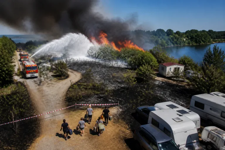 Toulouse: vaste panache de fumée et camping évacué après un feu de voiture à Sesquières