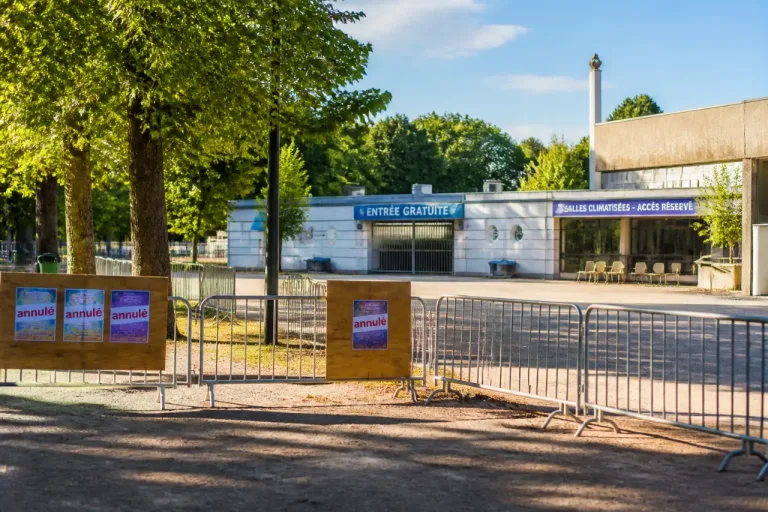 Tours : la fan‑zone annulée, piscine gratuite et services adaptés face à la canicule