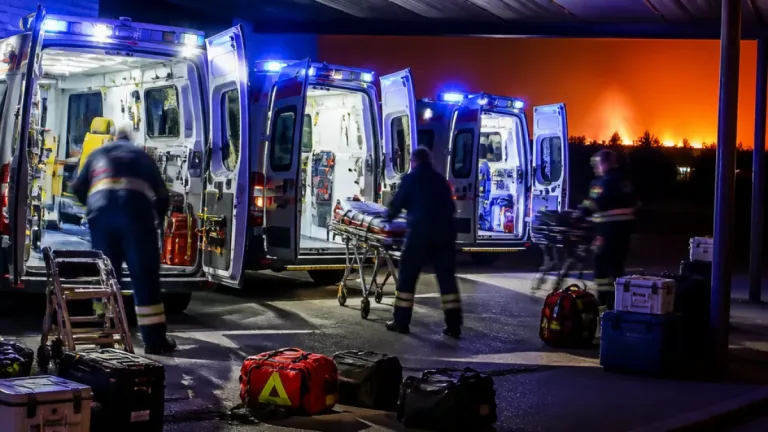 Trois ambulances de Loire‑Atlantique parties en renfort pour évacuer un Ehpad en Gironde
