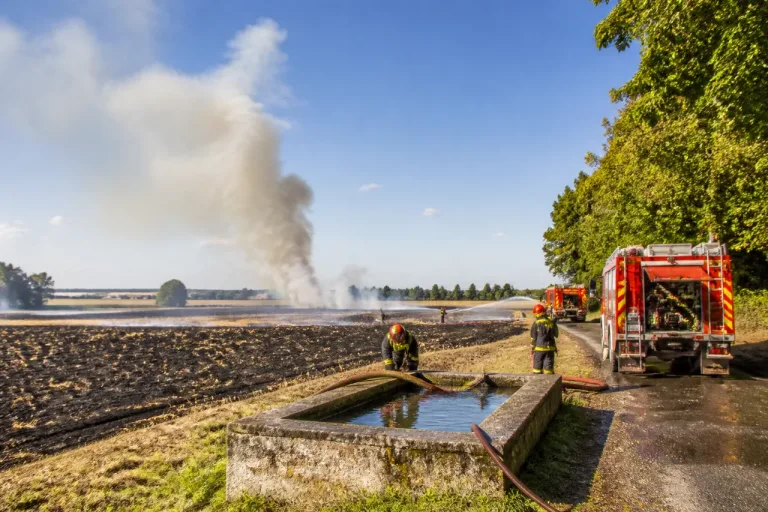 Un feu de chaume à Caro ravage 17 hectares, pompiers fortement mobilisés