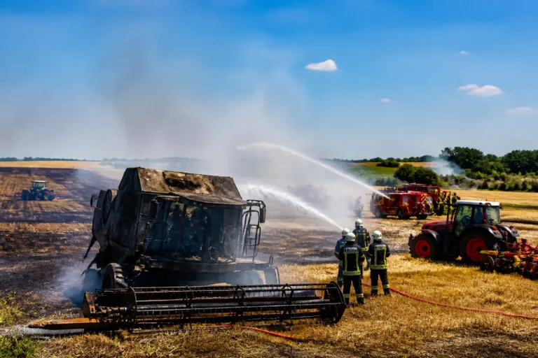 Un feu de moisson ravage 15 hectares à Saint-Parize-le-Châtel, les pompiers mobilisés