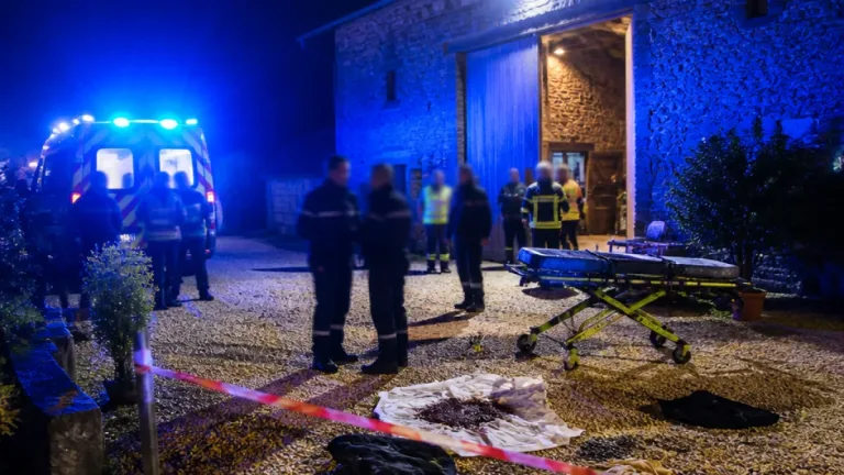Un jeune homme retrouvé nu et blessé par balle dans un corps de ferme du Beaujolais