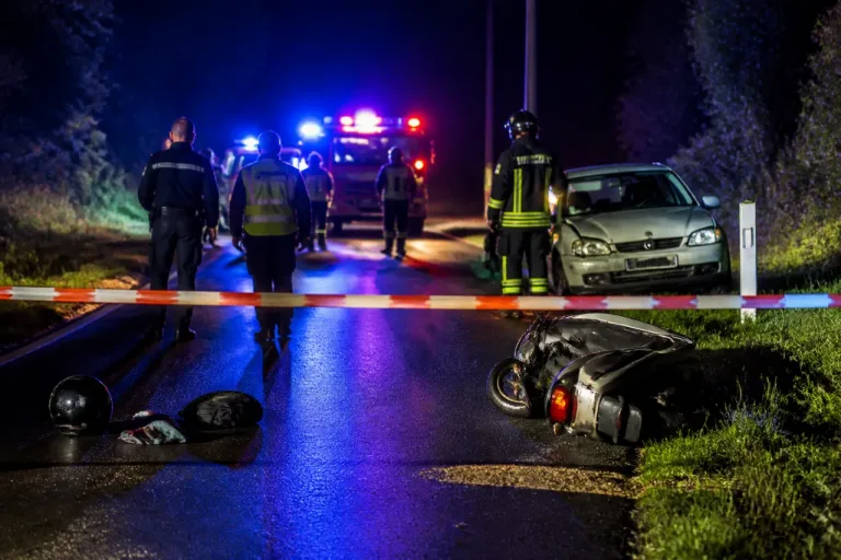 Un jeune motard décède dans un choc entre scooter et voiture à Château-Gontier-sur-Mayenne