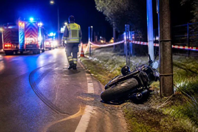 Un motard de 56 ans succombe après un violent choc à Saint-Hilaire-la-Gravelle