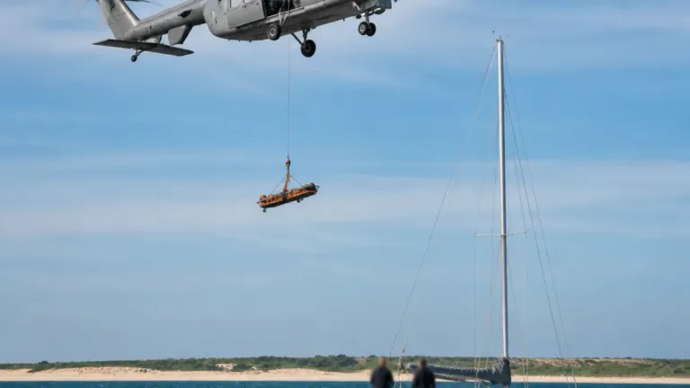 Un plaisancier hélitreuillé au large de la baie de Somme et conduit à Boulogne-sur-Mer