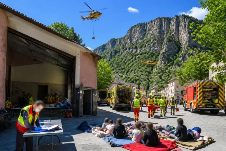 Une trentaine de personnes, dont 25 enfants, évacuées après une intoxication à Annot