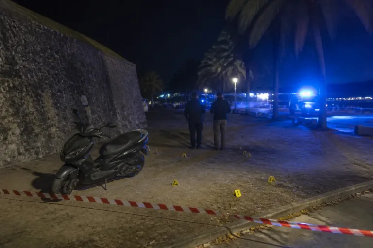 Vague de braquages en Martinique: un policier blessé, un suspect mort près du Fort Saint-Louis