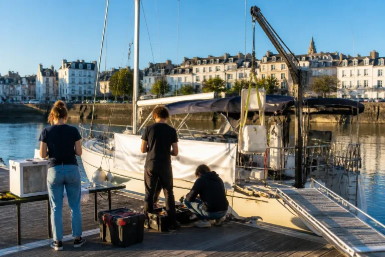 Vannes : trois étudiants relancent « L’Océan pour tous » pour des sorties adaptées